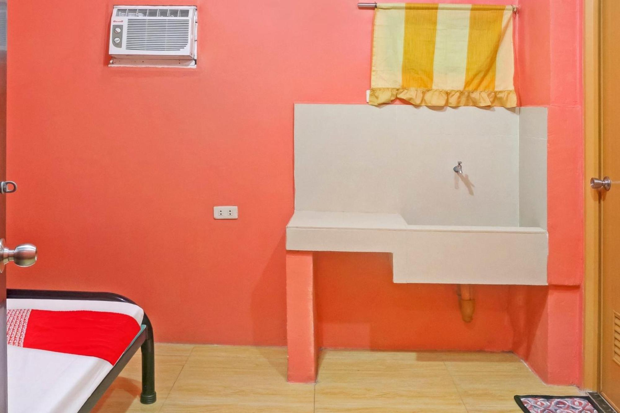 Solanos Transient House Hotell Pasay Exteriör bild