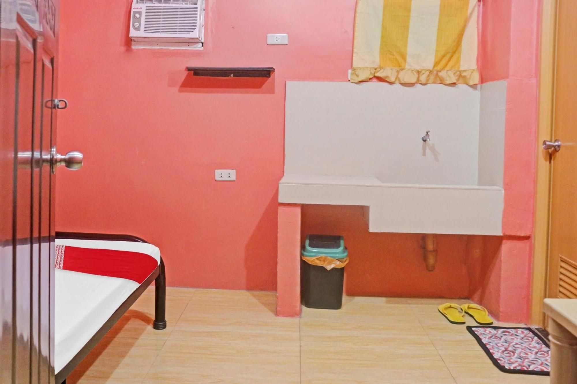 Solanos Transient House Hotell Pasay Exteriör bild