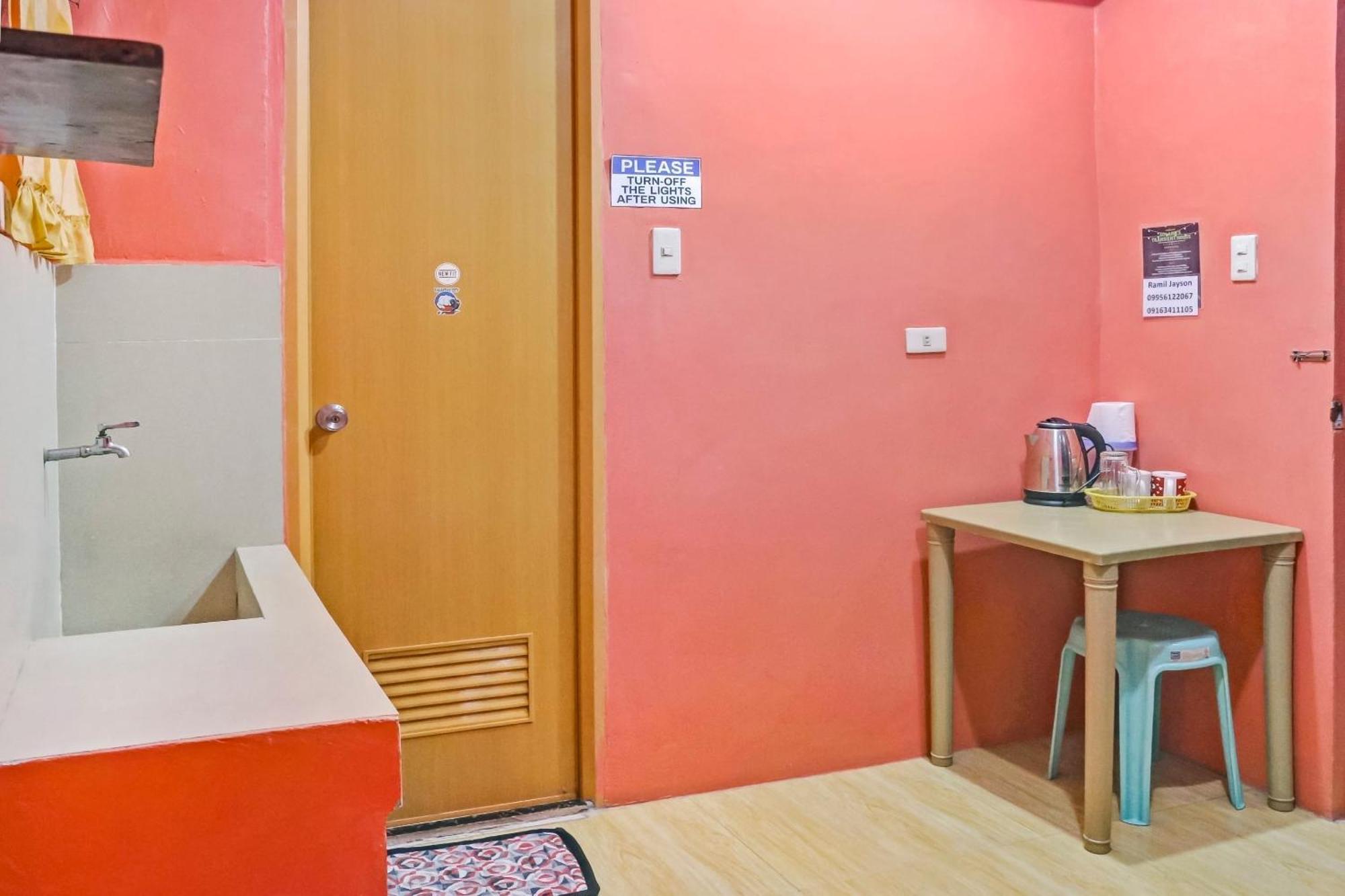 Solanos Transient House Hotell Pasay Exteriör bild