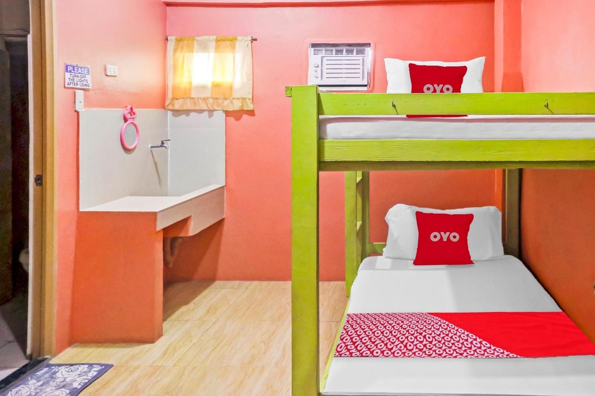 Solanos Transient House Hotell Pasay Exteriör bild