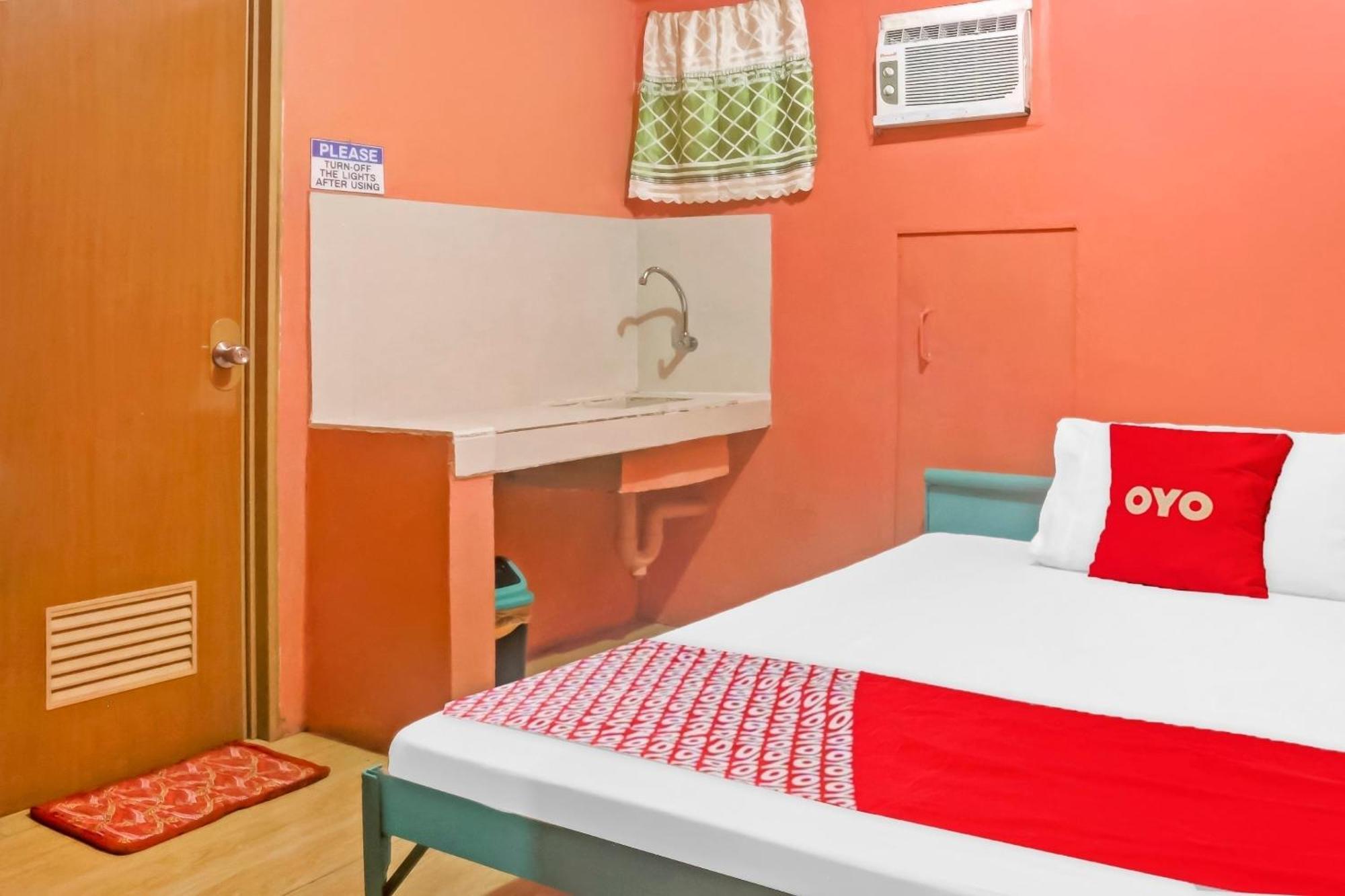 Solanos Transient House Hotell Pasay Exteriör bild